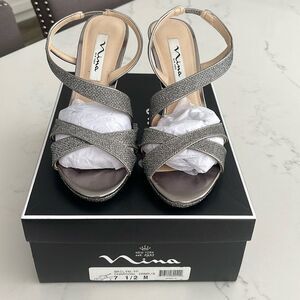Nina Brilyn Charcoal Pewter Dressy Heel size 7.5